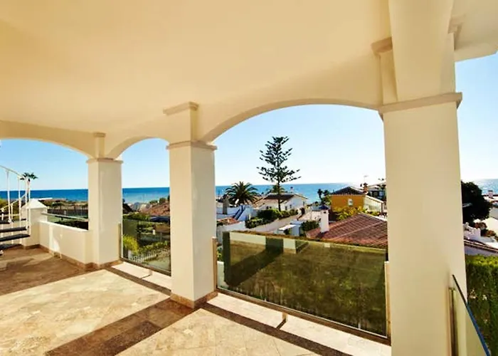 Elegant + Pool Marbella