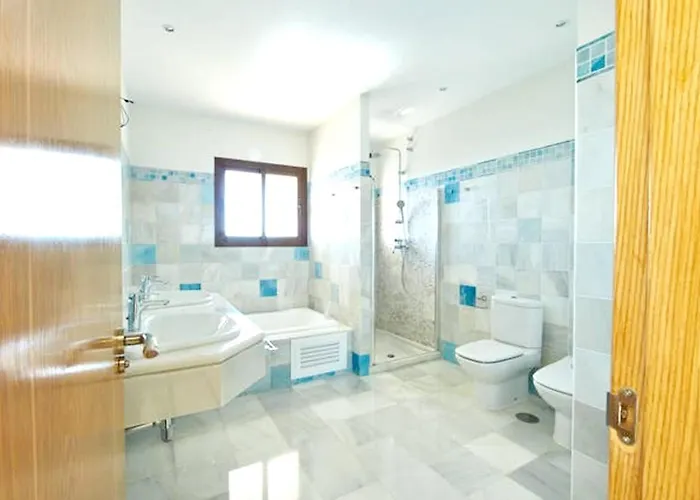 Elegant + Pool Marbella