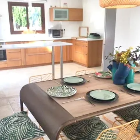 וילה Elegant + Pool *