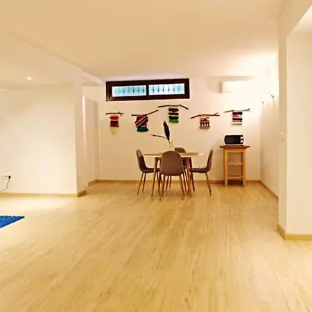 Elegant + Pool וילה