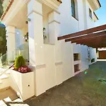 Elegant + Pool *