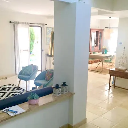 Elegant + Pool Villa Marbella